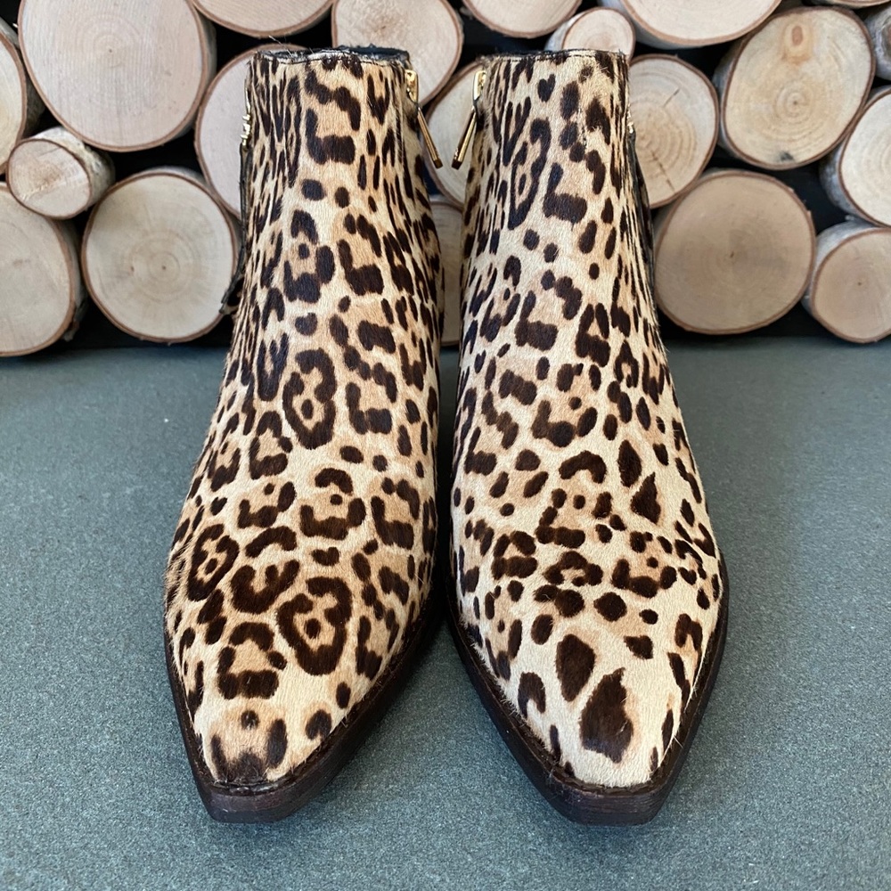 Leopard print calf hair boots